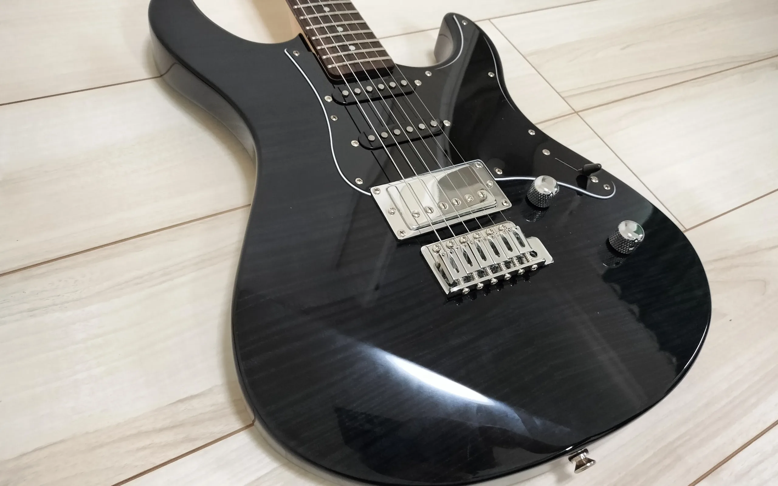 YAMAHA PACIFICA 212VFM TBL パシフィカ ぼっち仕様 - 器材