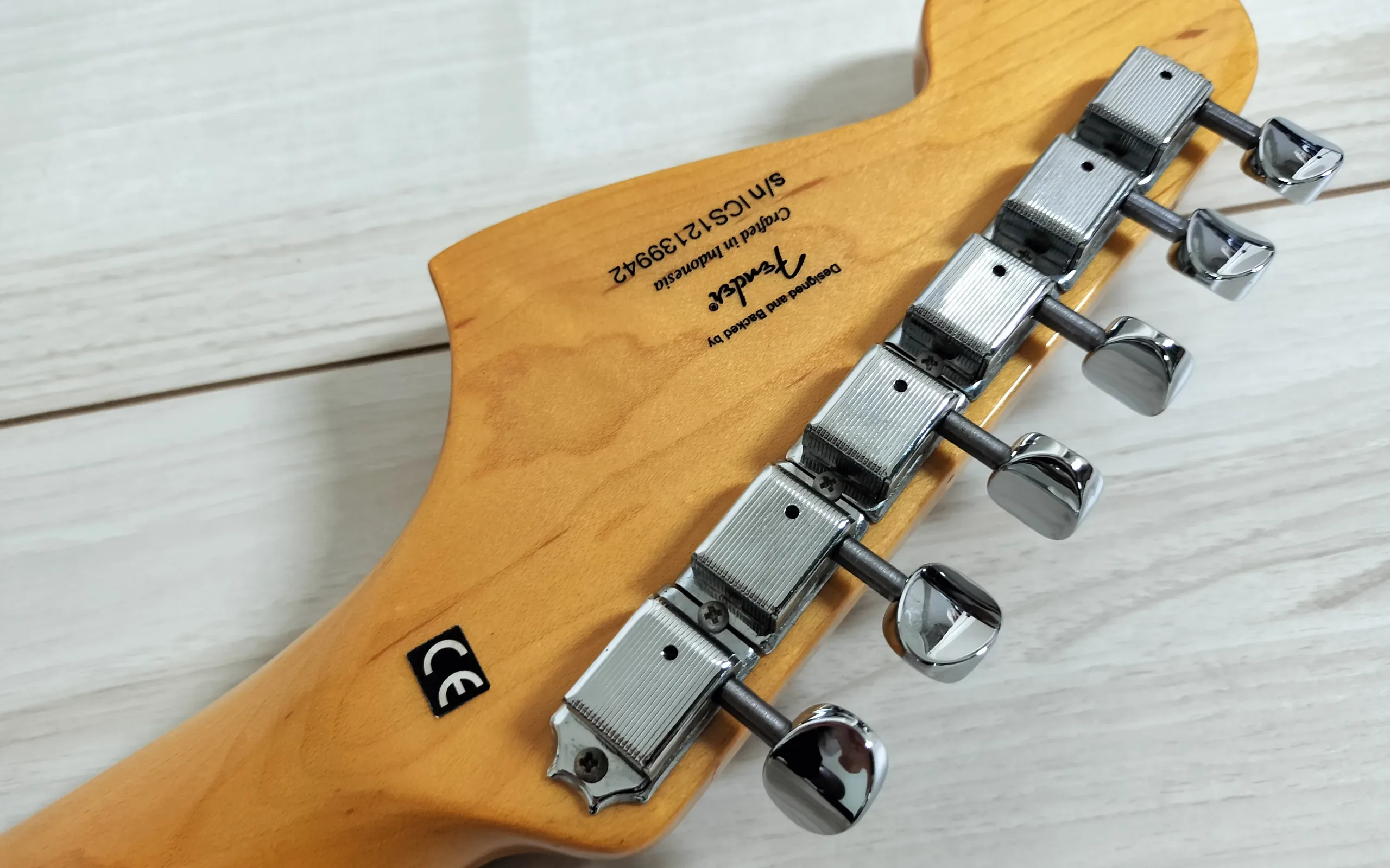 レビュー】Squier by Fender Vintage modified jaguarを中古で買った