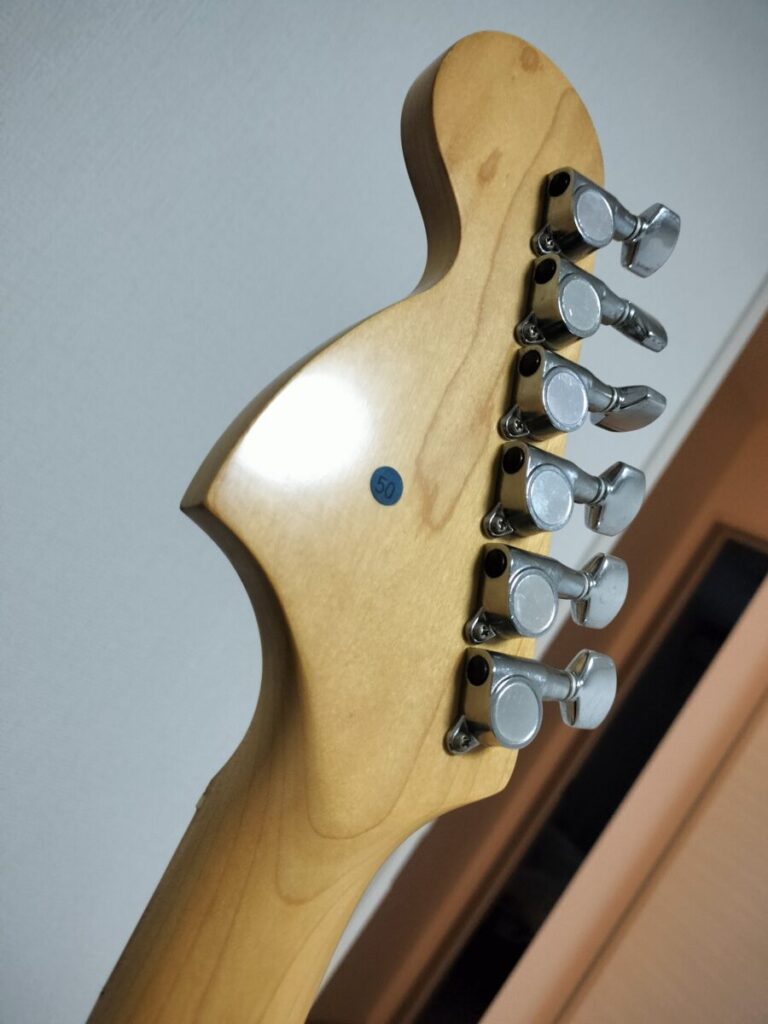 Squier by Fender CST-45のヘッド裏