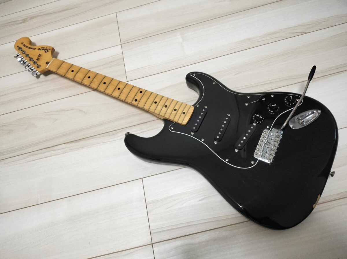 Squier by Fender CST-45