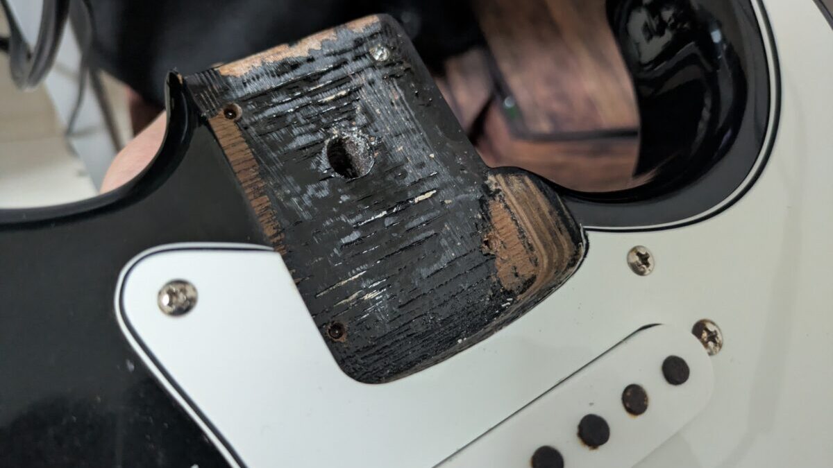 Fender Squier Series Stratocasterのネックポケット